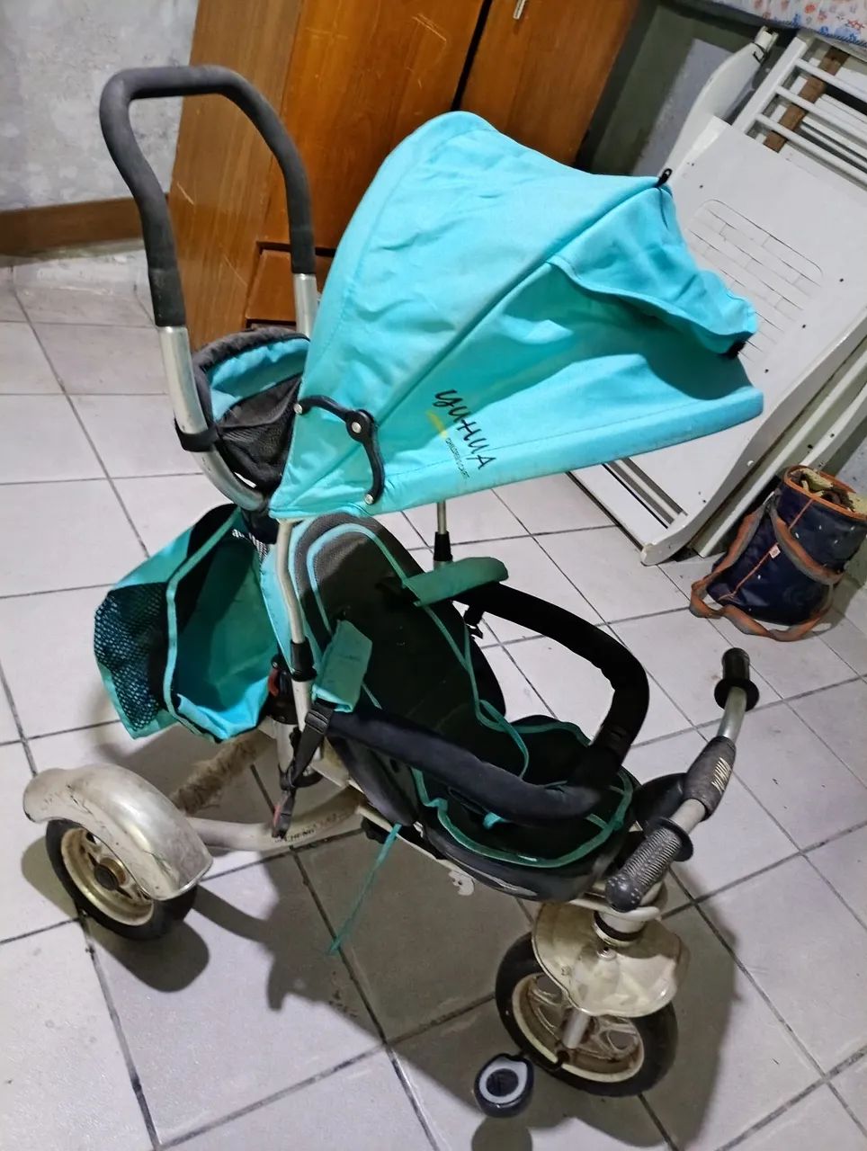 Triciclo para bebê 