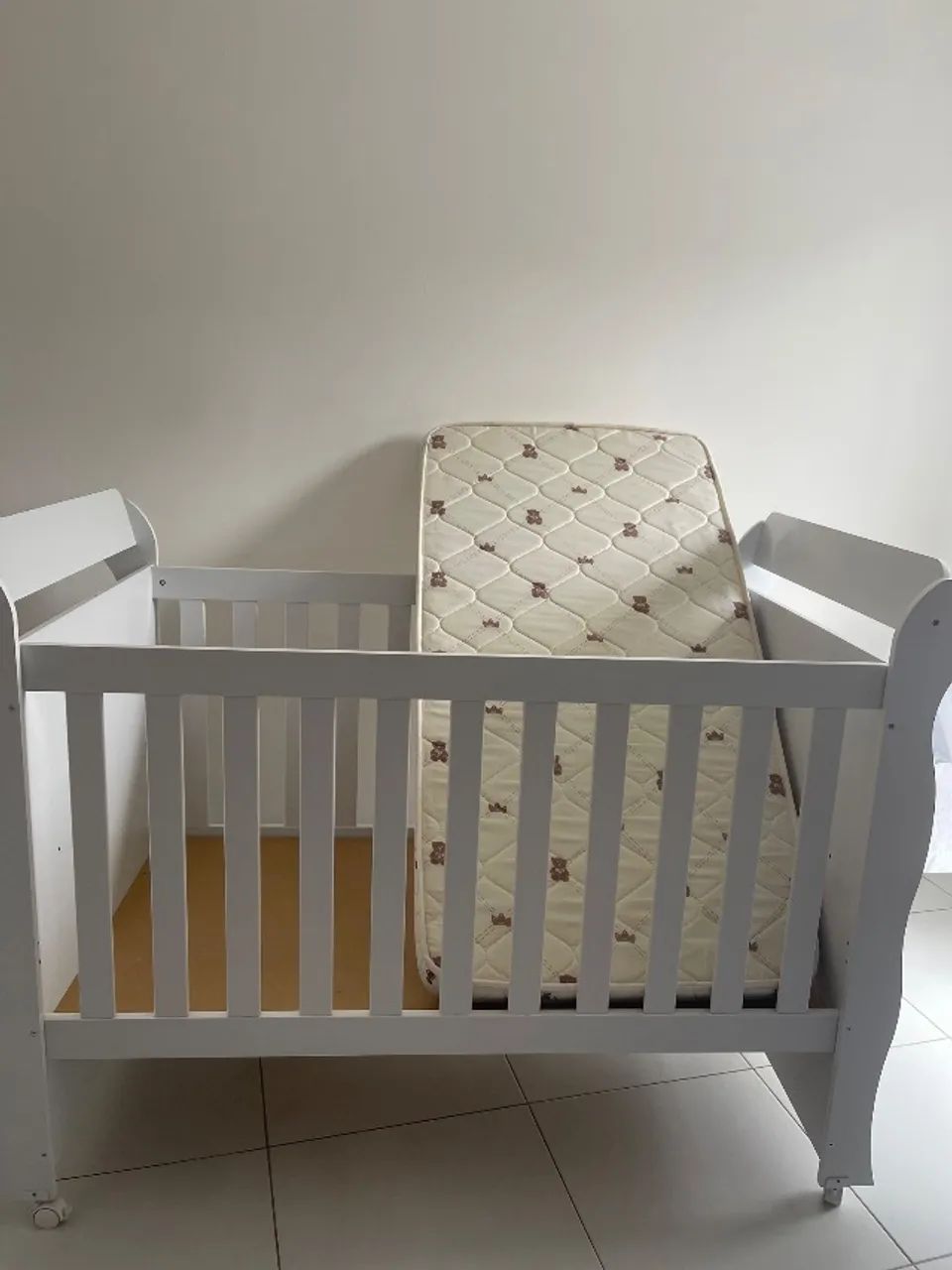 Berço e colchão 
