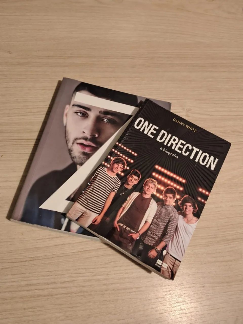 ONE DIRECTION オフィシャルブック Livros One Direction (Biografia) + Zayn (Edição de Luxo) - Livros