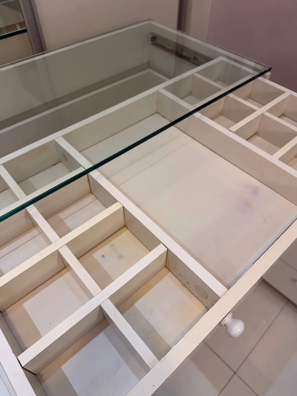 Gaveteiro branco com vidro - Usado  - Foto 5