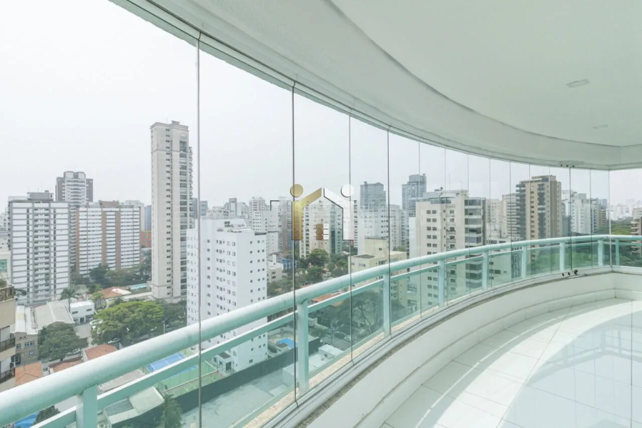 Cobertura duplex com 264m² a venda ou locação em Moema com, 4 dormitórios sendo 2 suítes e