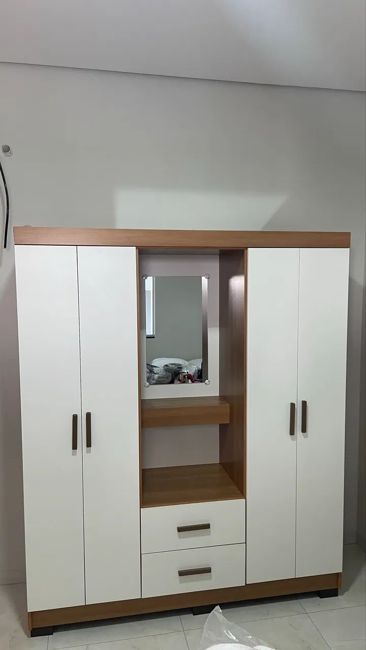 Guarda roupa 4 portas 