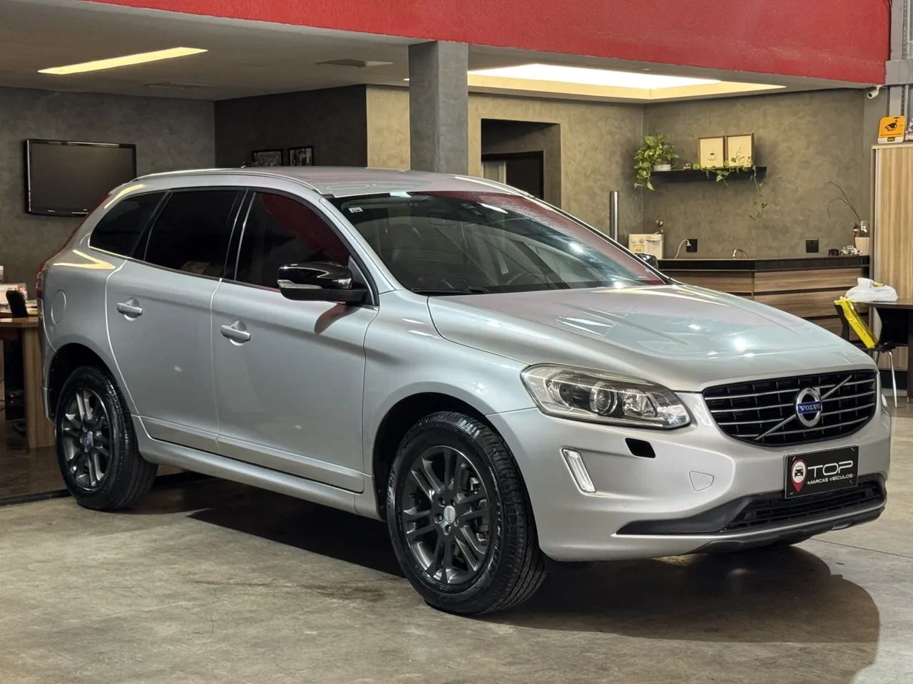 Volvo Xc60 2.0 T5 DYNAMIC FWD TURBO GASOLINA 4P AUTOMÁTICO 2015