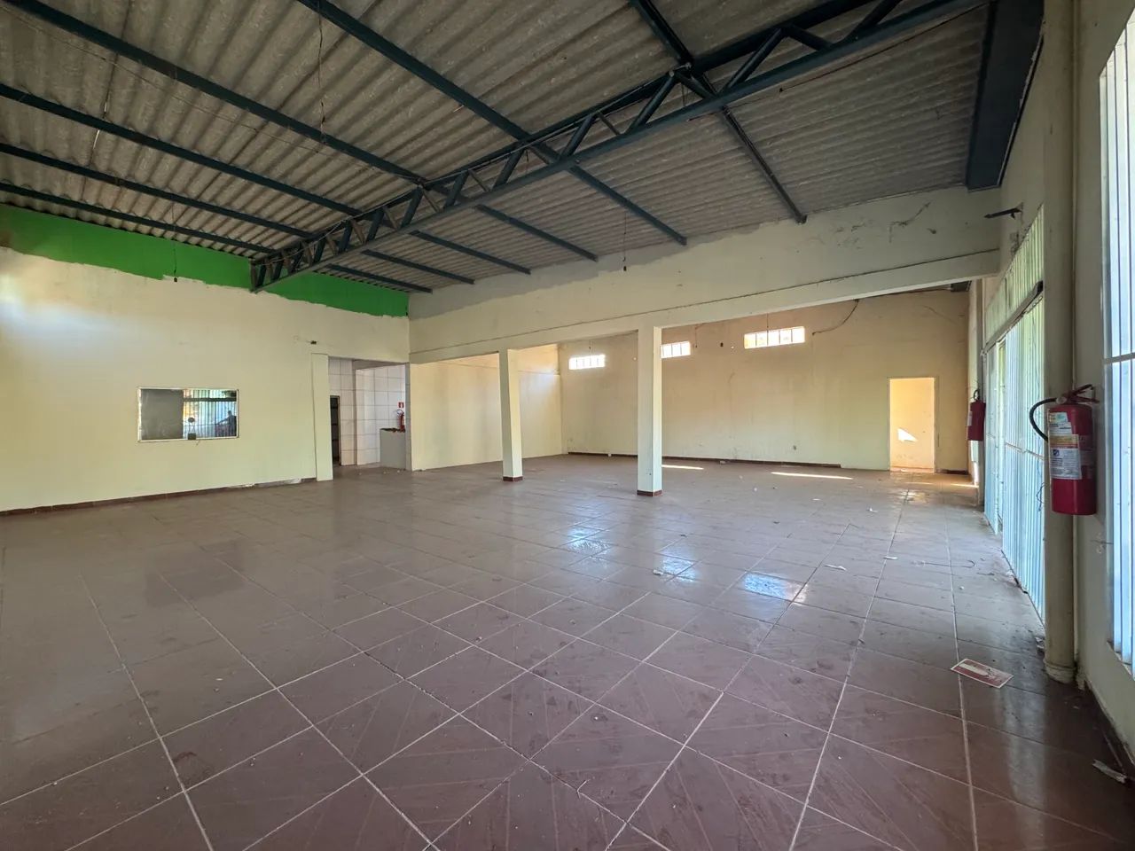    Imóvel Comercial / Loja / Galpão 480 m² - Centro de Colinas - Foto 4