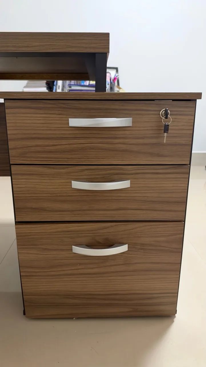 Ótima mesa de escritório!  - Foto 5