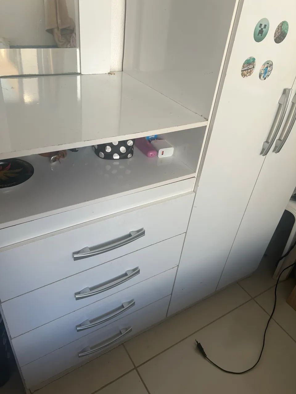 Armário duas portas e 4 gavetas - Foto 4