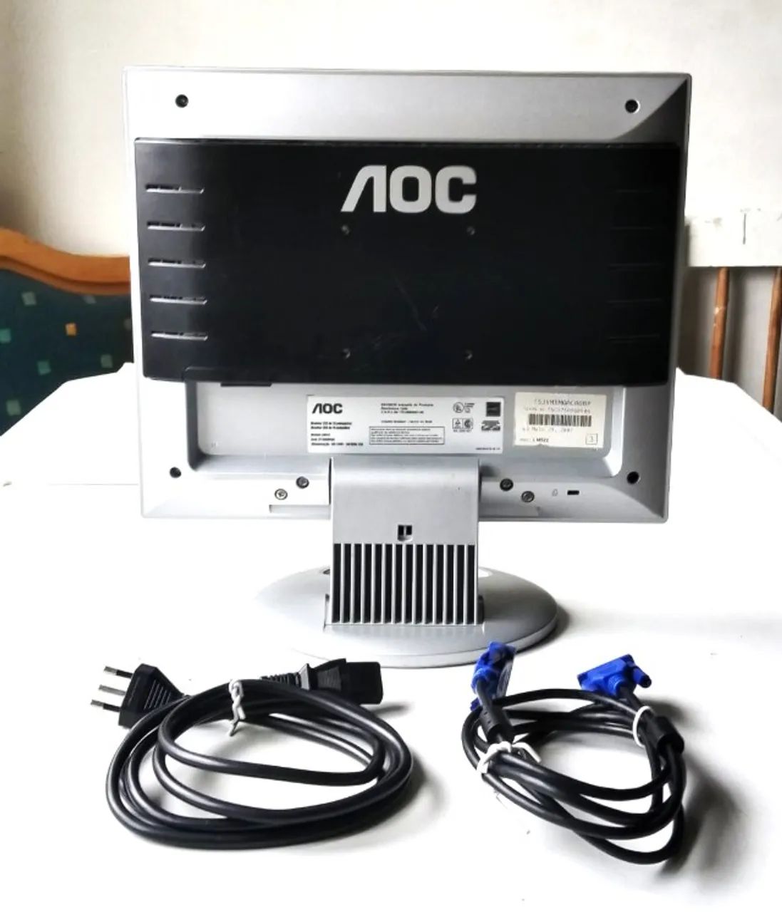 Monitor LCD 15 Polegadas AOC LM522 (4:3) - Prata / Preto - Usado - Foto 2