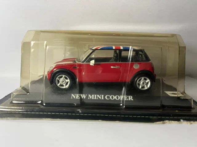 New Mini Cooper 1:43 Auto Collection - Lacrada