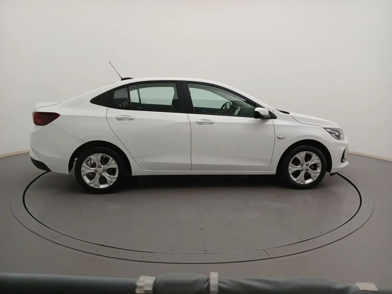 Chevrolet Onix Hatch LTZ 1.0 12V TB Flex Aut. 5P 2025 - Foto 6