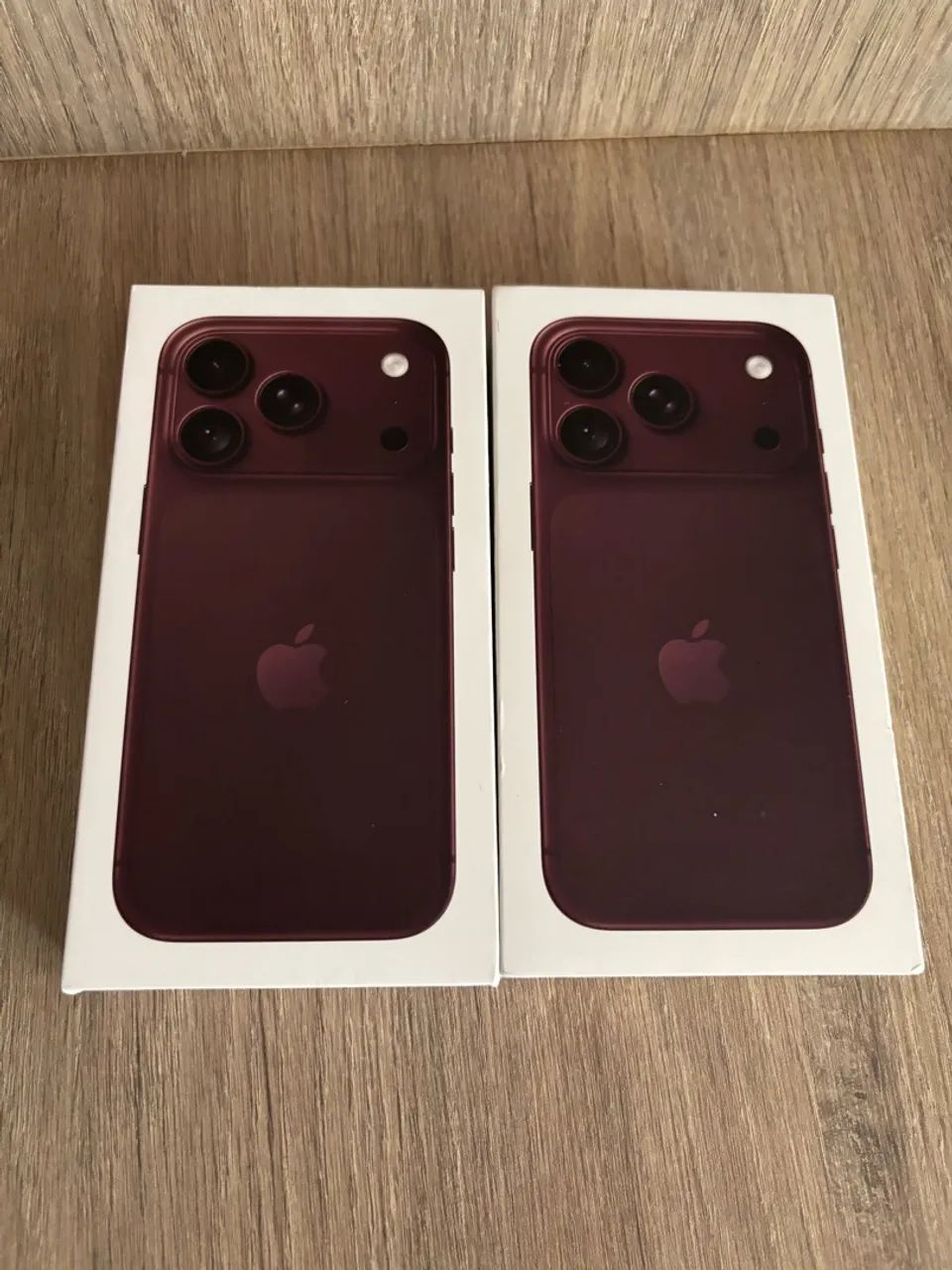 iPhone pro 256. Bordo - lacrado 9.500