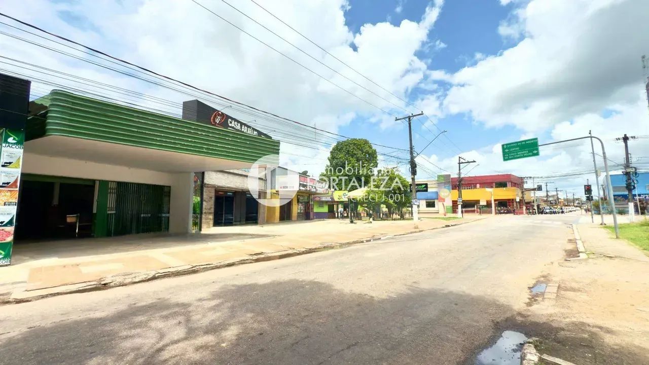 Imóvel para aluguel possui 825 metros quadrados com 4 quartos em Seis de Agosto - Rio Bran
