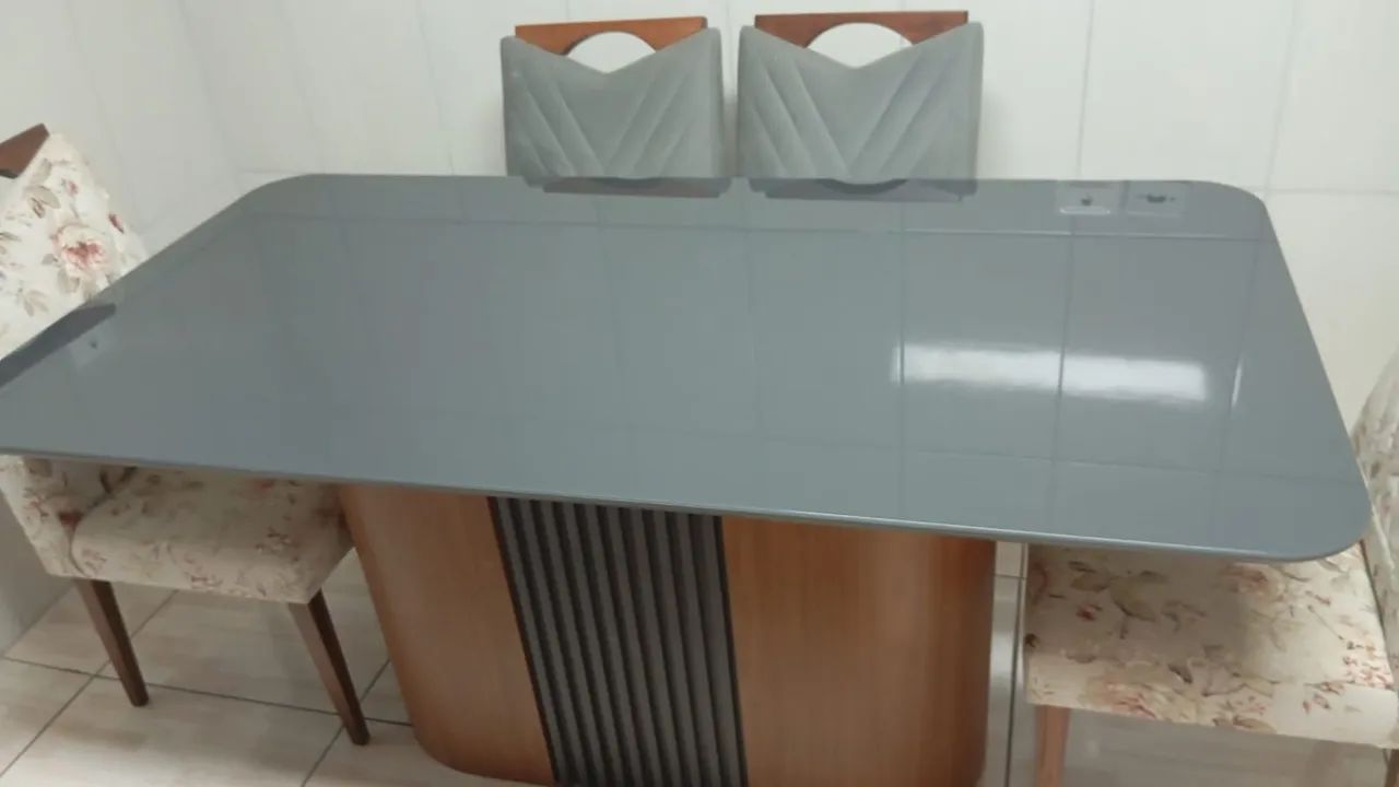 Mesa de 6 cadeiras com tampo de vidro - Foto 4
