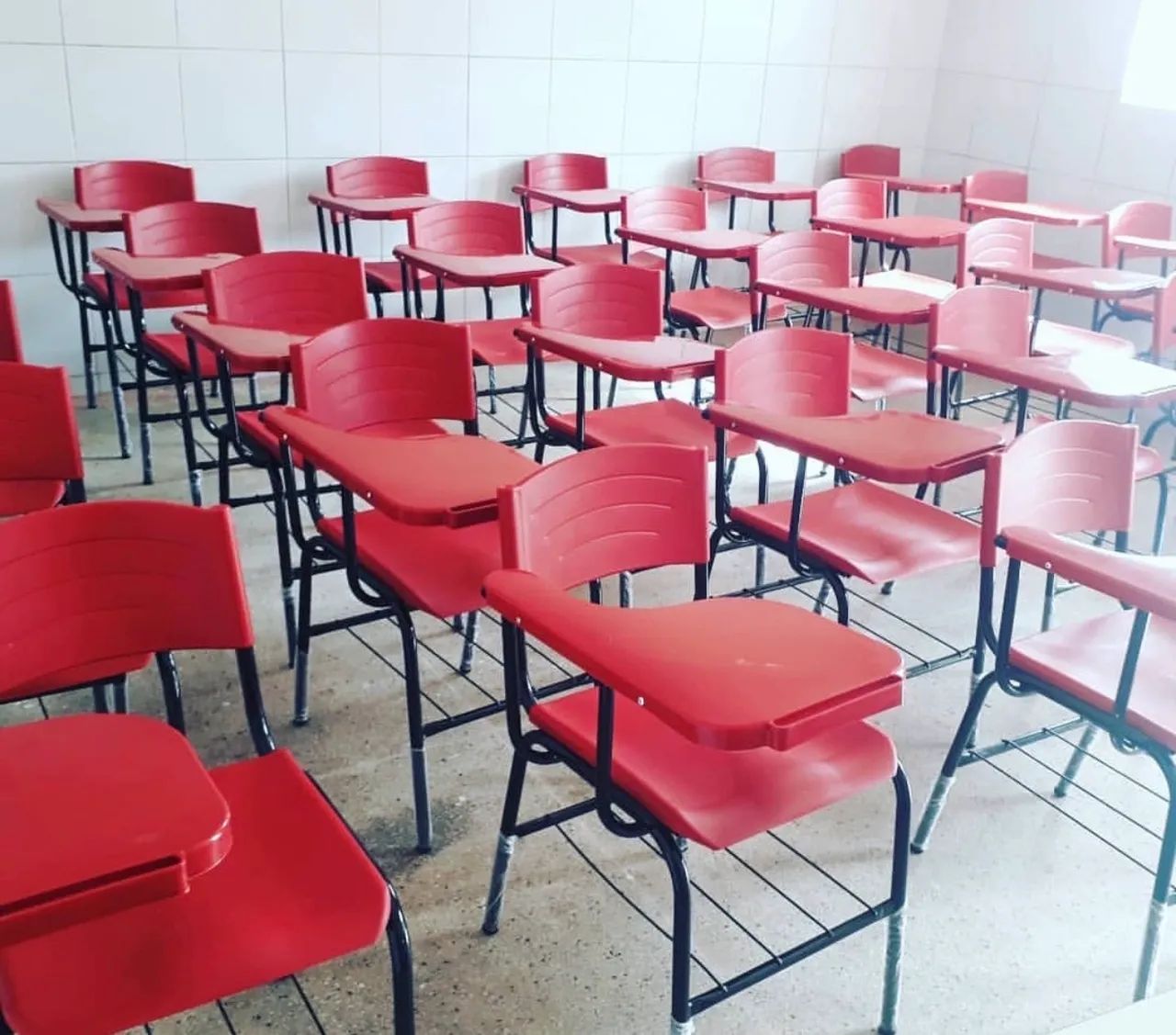 Cadeiras escolares 