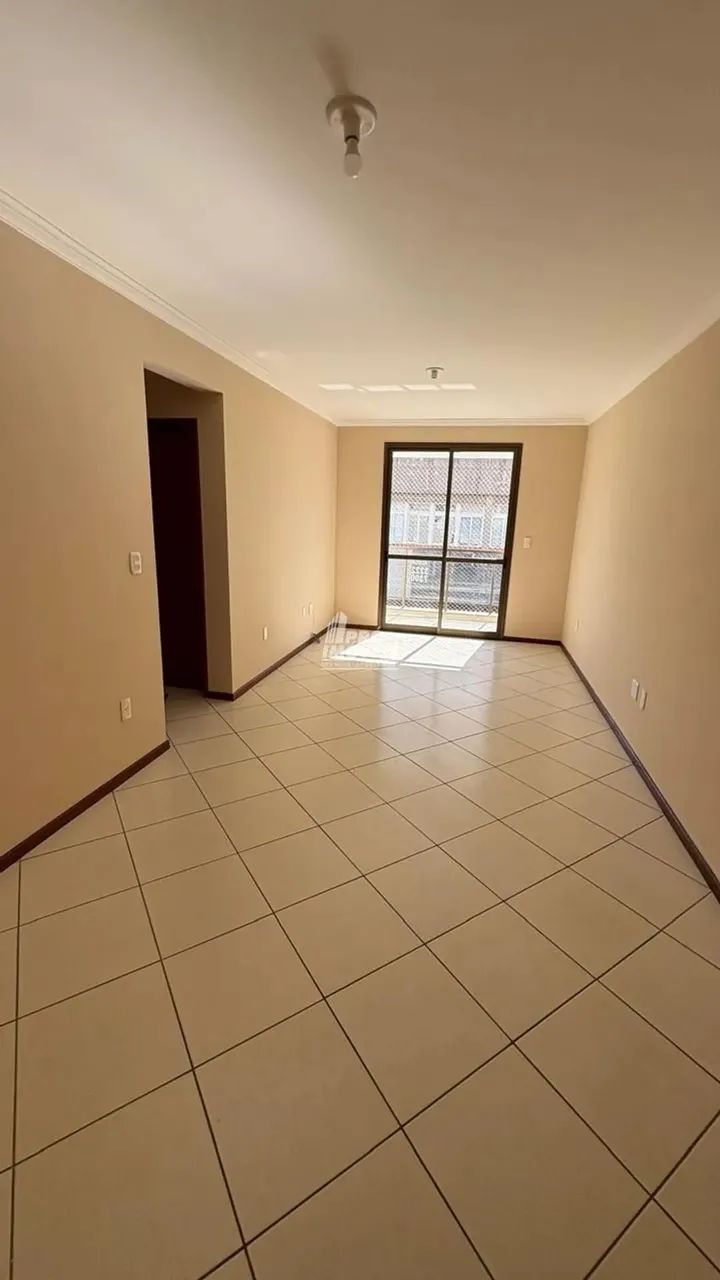 APARTAMENTO NO CENTRO, FRENTE, SACADA E CHURRASQUEIRA - Foto 3