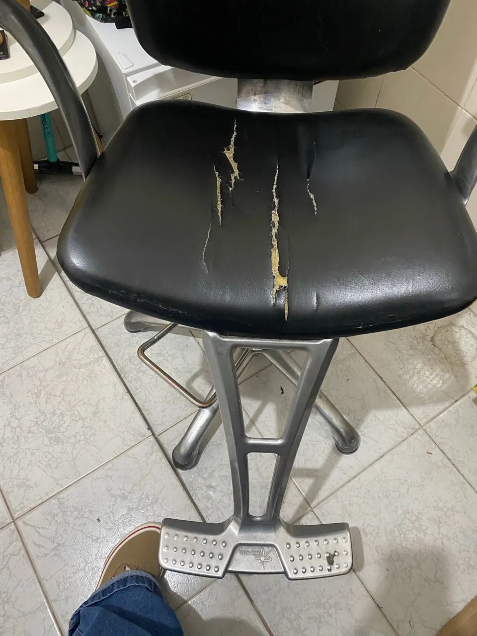 Vendo cadeira de cabeleireiro 