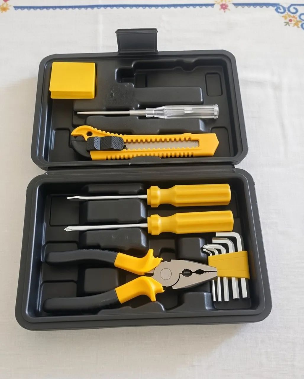Kit Ferramentas 12 peças Titanium junto com maleta. - Foto 2