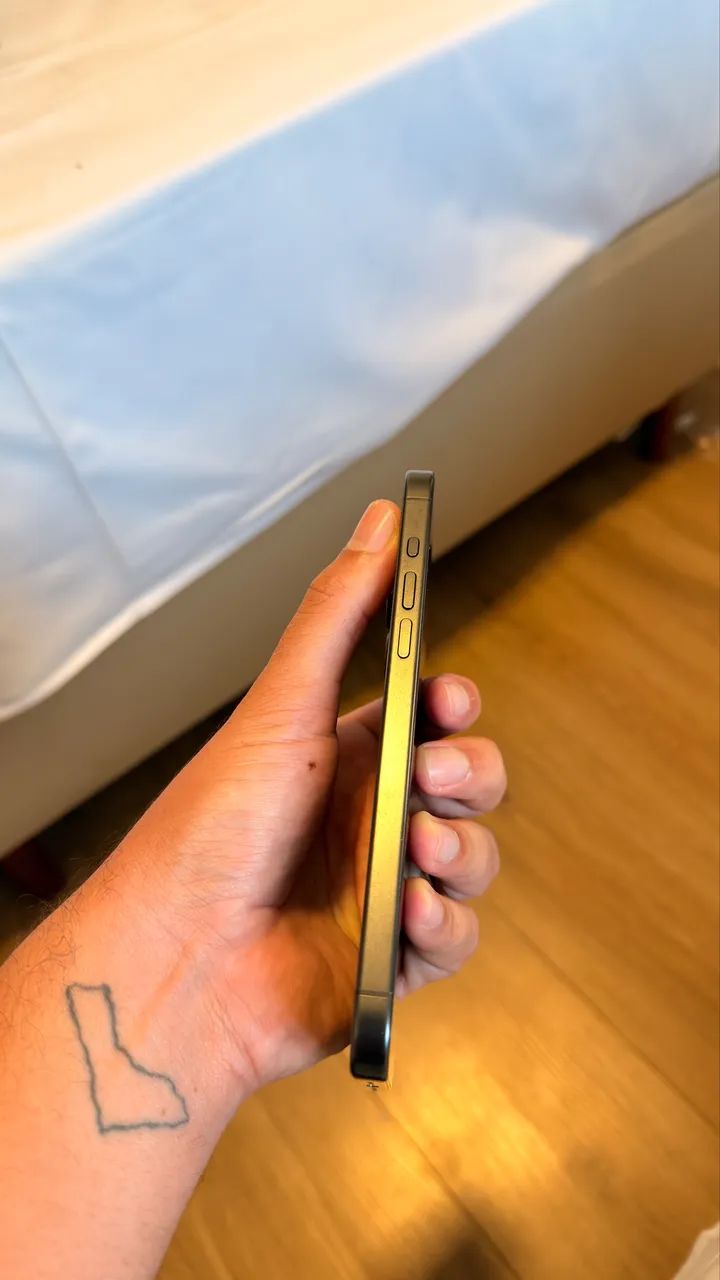 iPhone  15 pro Max - Foto 4