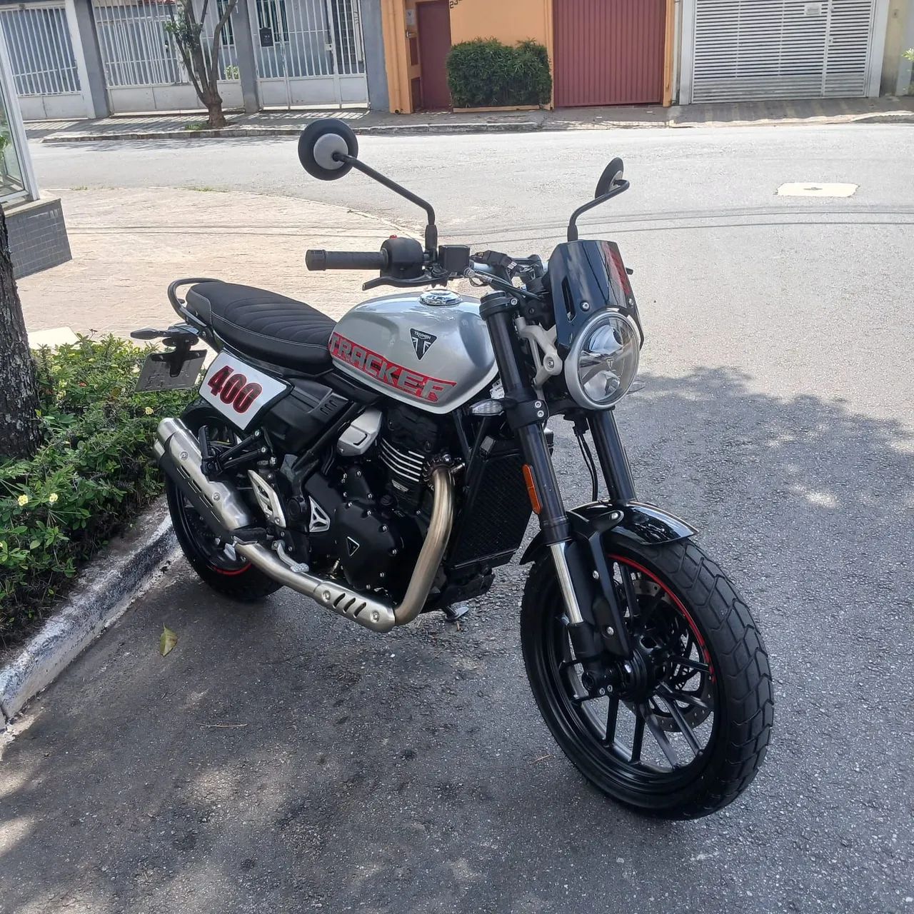 Thiumph Tracker 400  - Foto 5