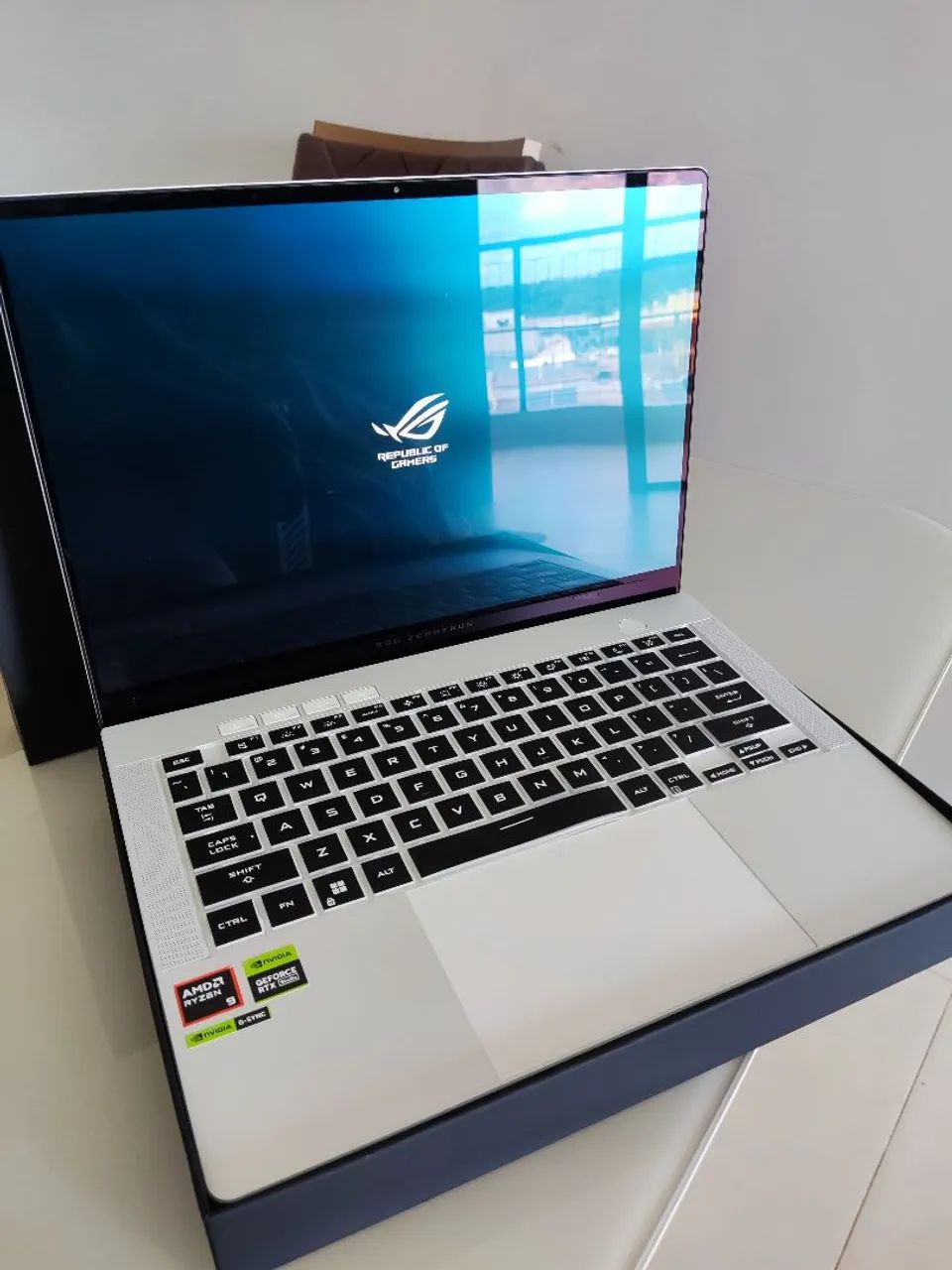 Notebook gamer RTX 5060 Ryzen 9 - Foto 4