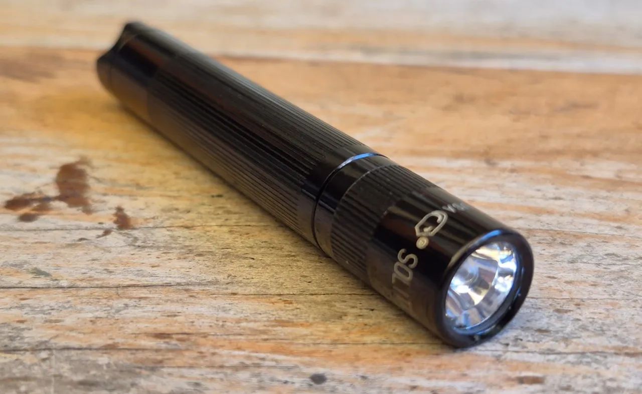 Lanterna de bolso/chaveiro Maglite Solitaire original