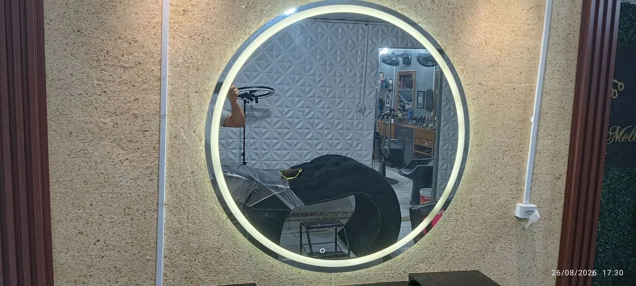 ESPELHO E BANCADA PARA BARBEARIA OU SALÃO  - Foto 5