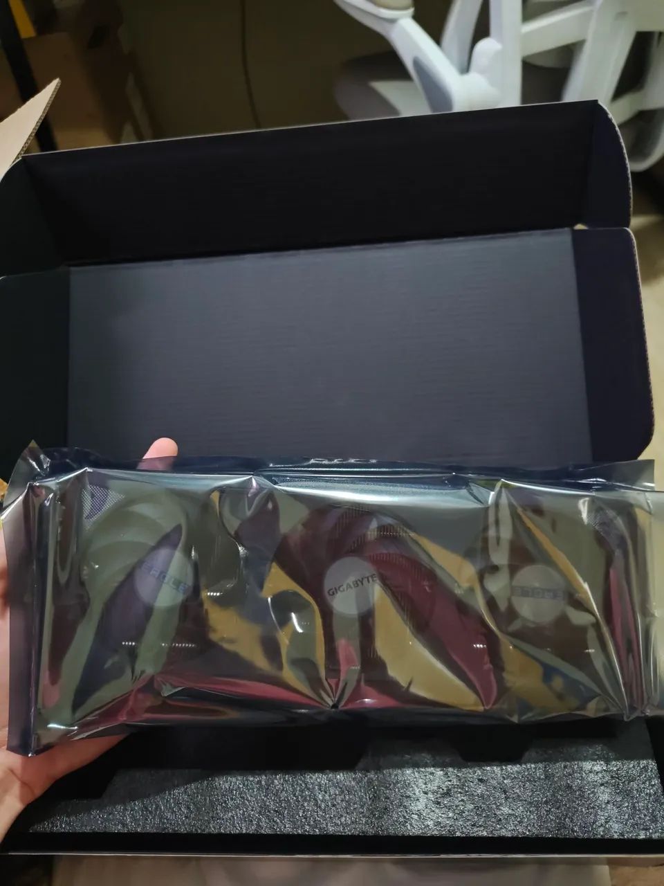 RTX 5060 Gigabyte EAGLE MAX OC - NOVA/LACRADA - Foto 5