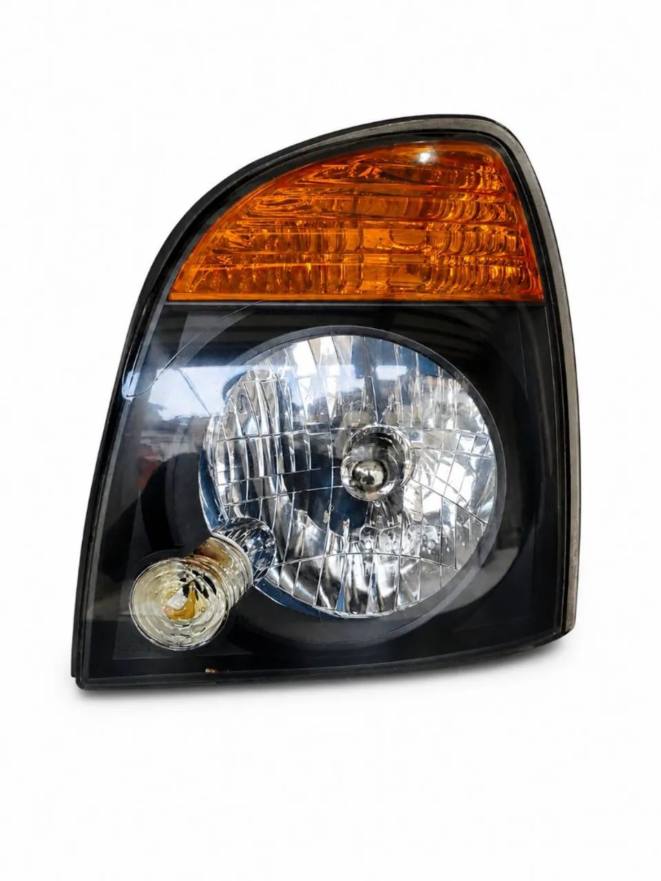Farol Hyundai HR lado esquerdo original com detalhe