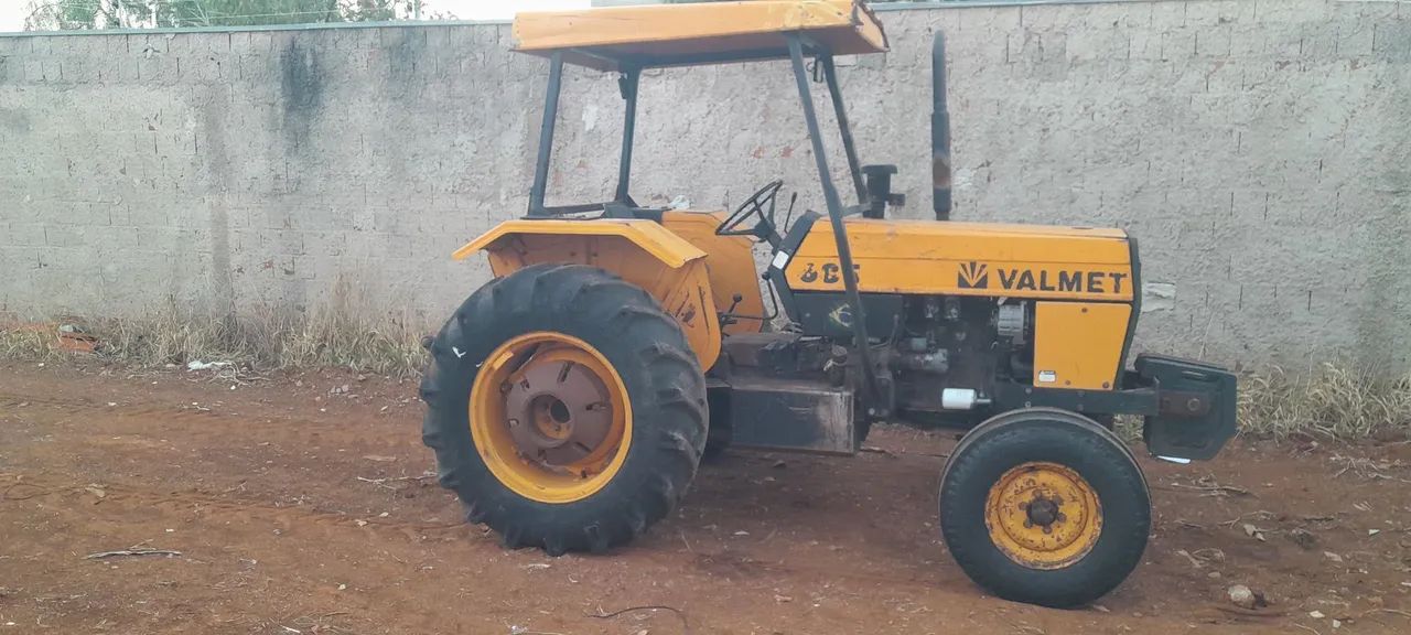 Trator Valmet 685