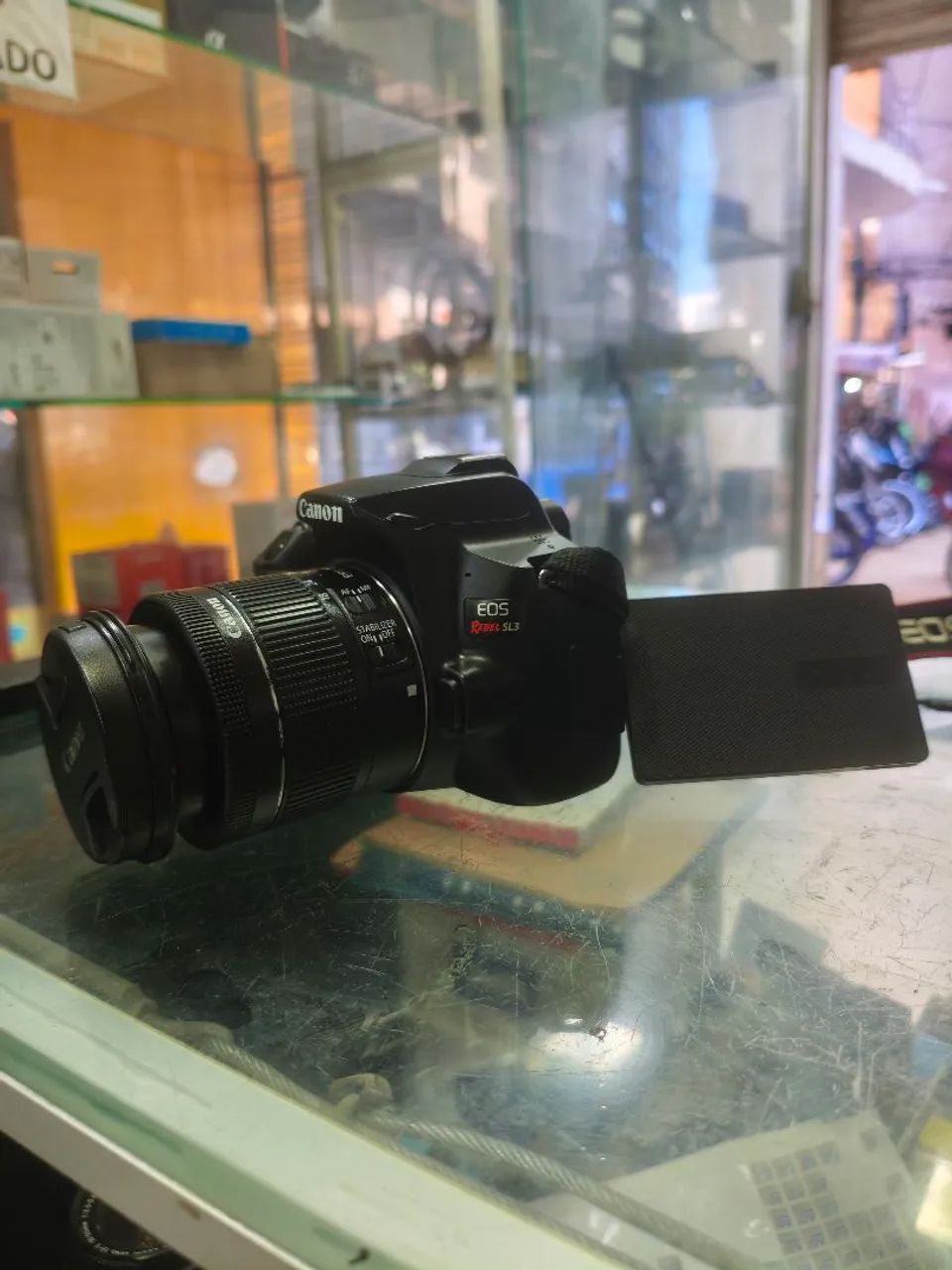Câmera Canon SL3 