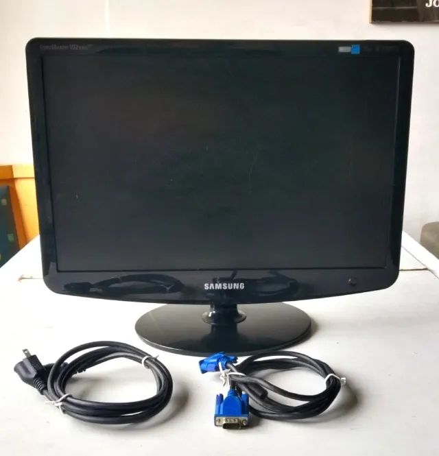 Monitor LCD 19 Polegadas Samsung SyncMaster 932BWE Plus - Preto - Usado - Foto 5