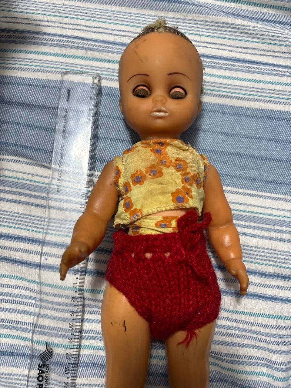 Boneca de plástico resistente dos anos 60 - Foto 2