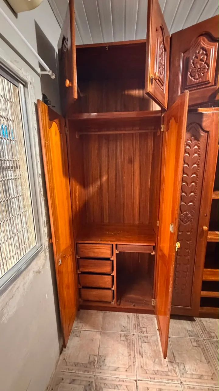 GUARDA ROUPA DE MADEIRA DE LEI  - Foto 3
