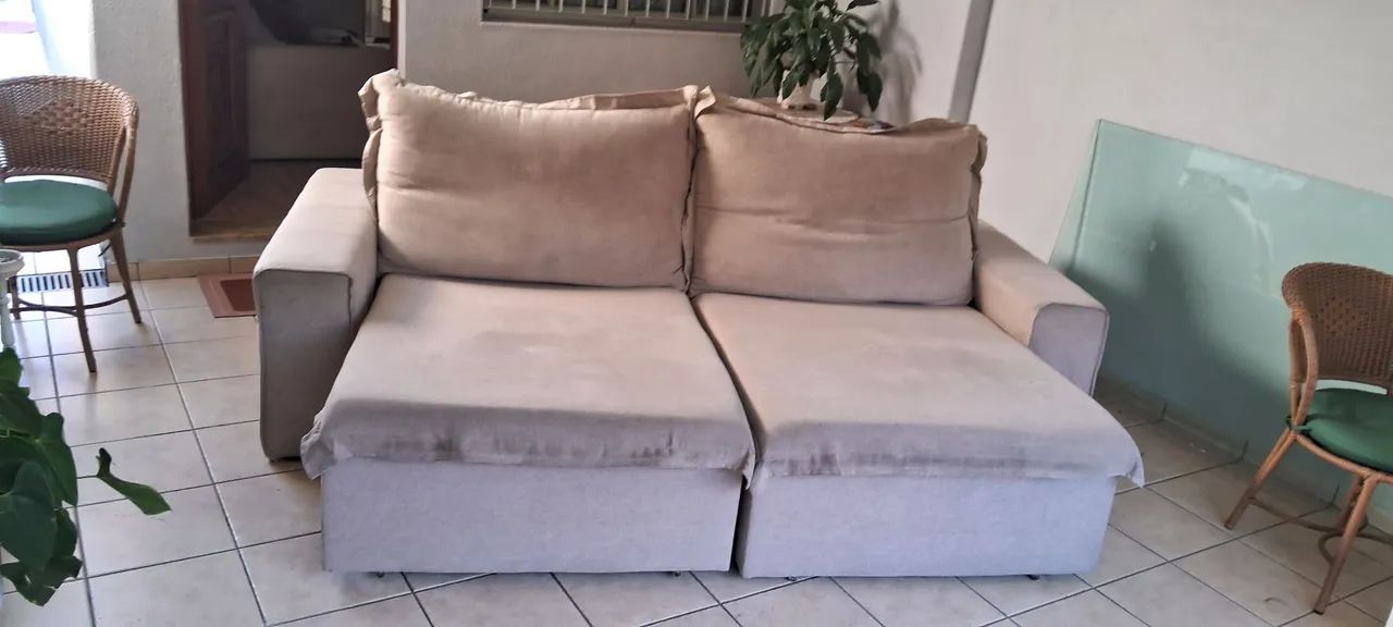Sofa reclinável e retrátil 4 lugares ótimo estado  - Foto 5