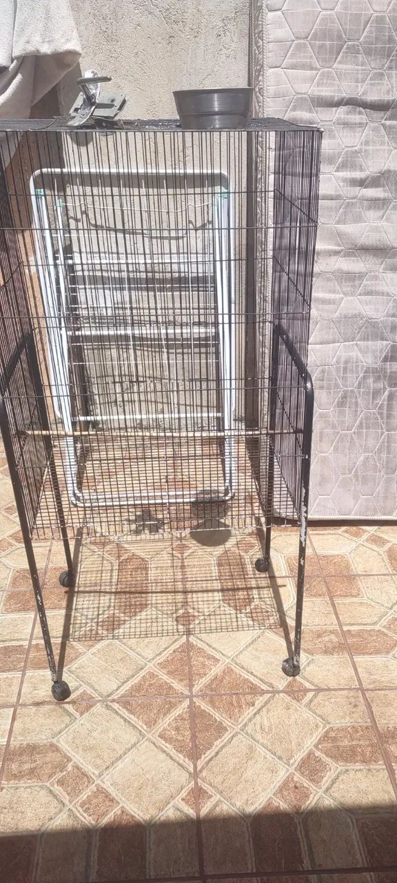 Gaiola para pássaros ou outros animais de pequeno porte - Foto 2