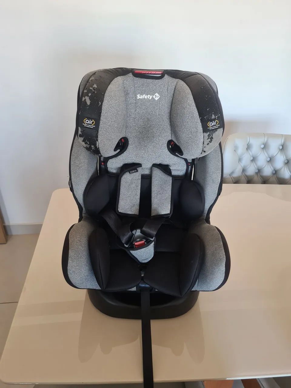 Cadeirinha Safety com isofix