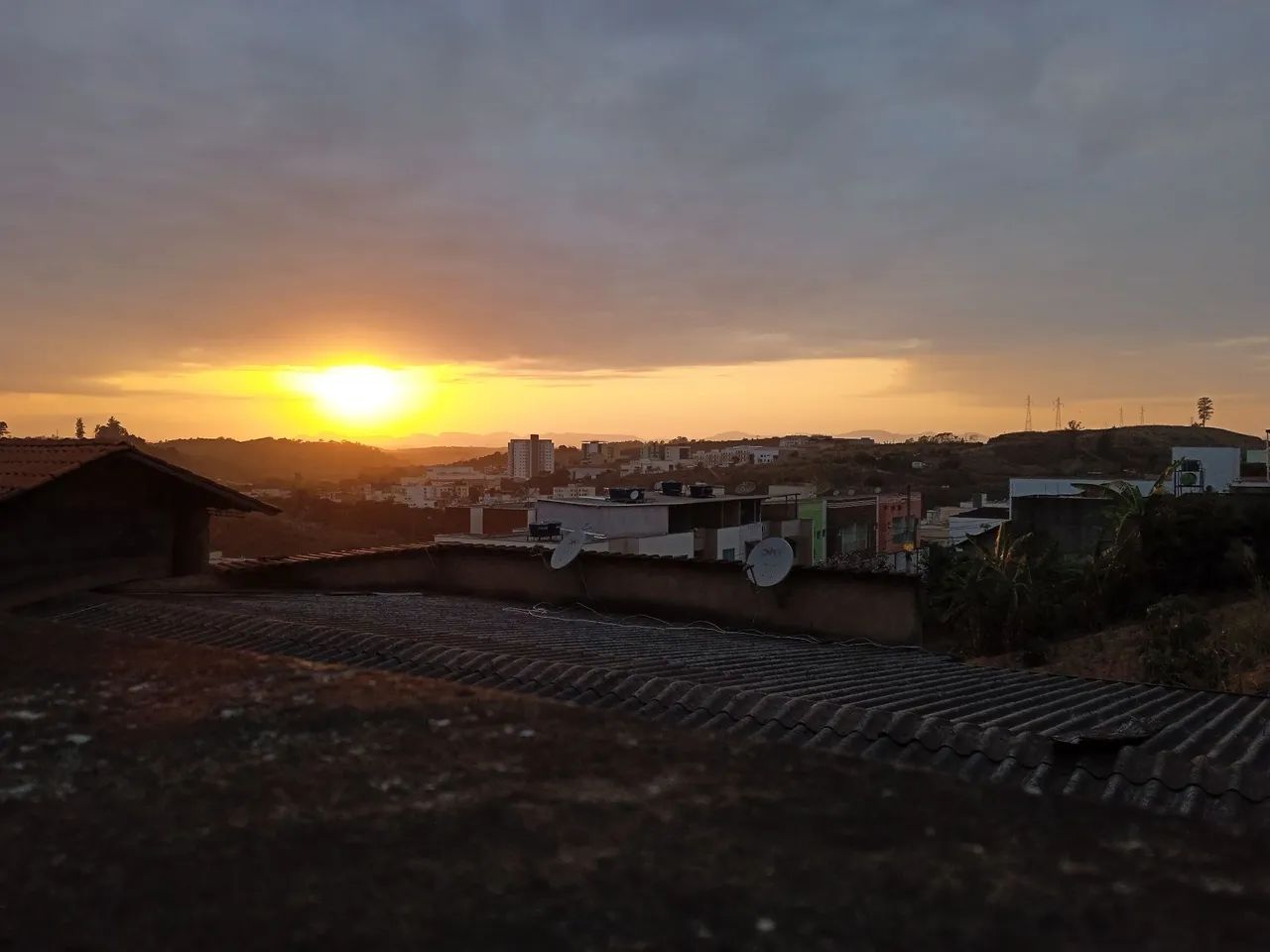 COBERTURA DUPLEX COM 50m² DE ÁREA EXTERNA - PARQUE CARAVELAS.<br> - Foto 2