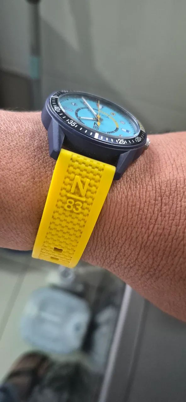 Relogio amarelo Nautica original - Foto 2
