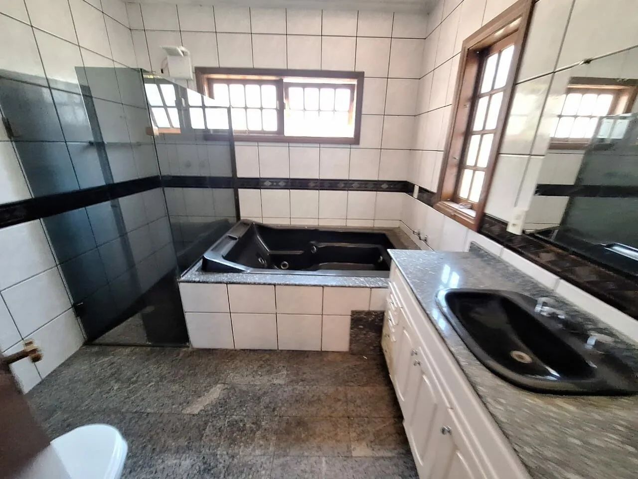 SOBRADO COM 5 QUARTOS COM PISCINA FL26 - Foto 5