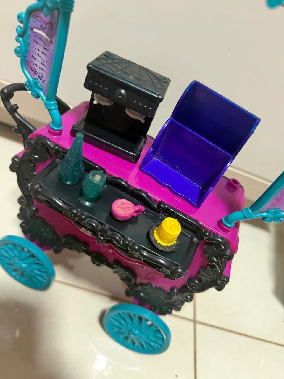 Playset Monster High - Cafeteria Scaris G1 - Foto 3