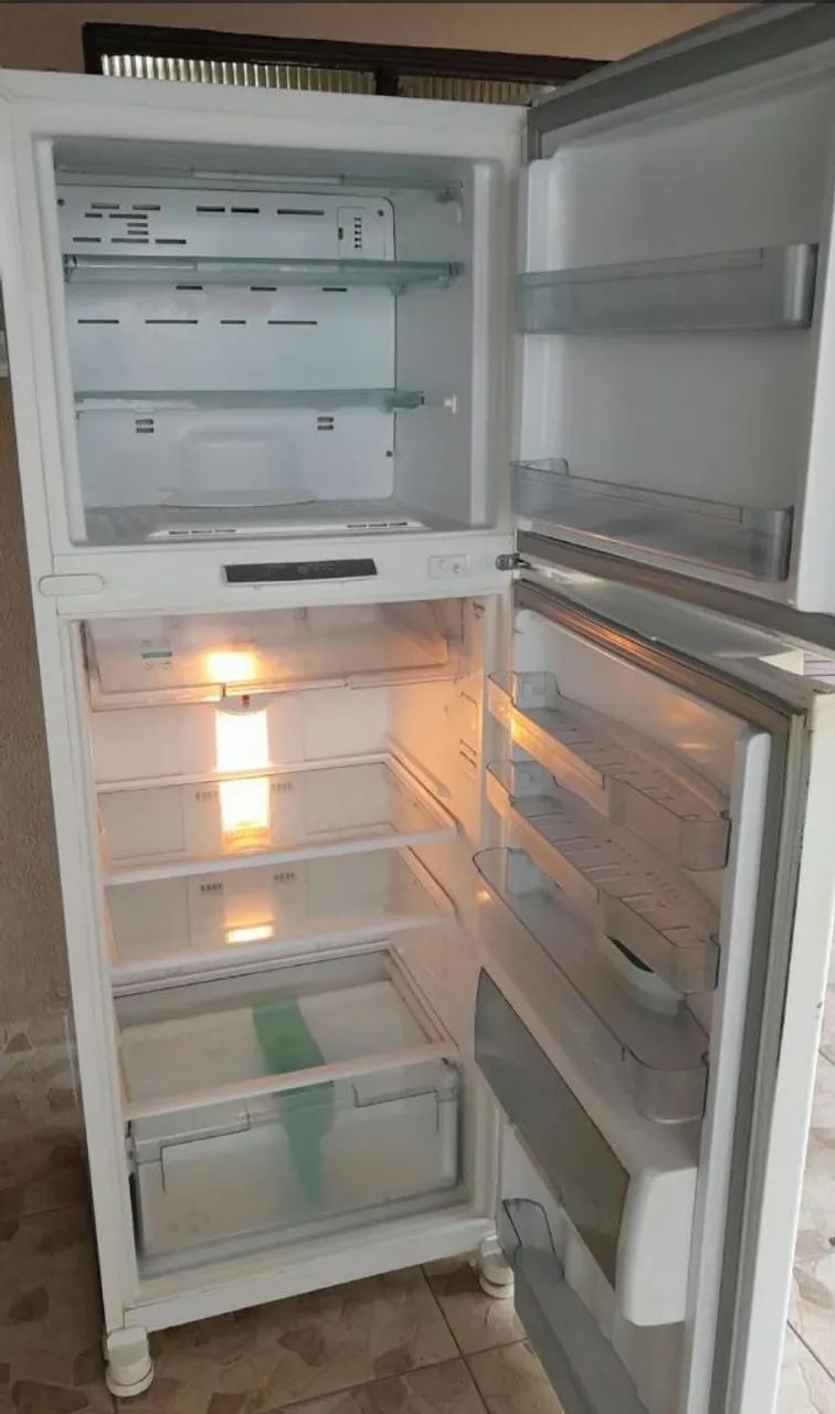Vendo geladeira  - Foto 2