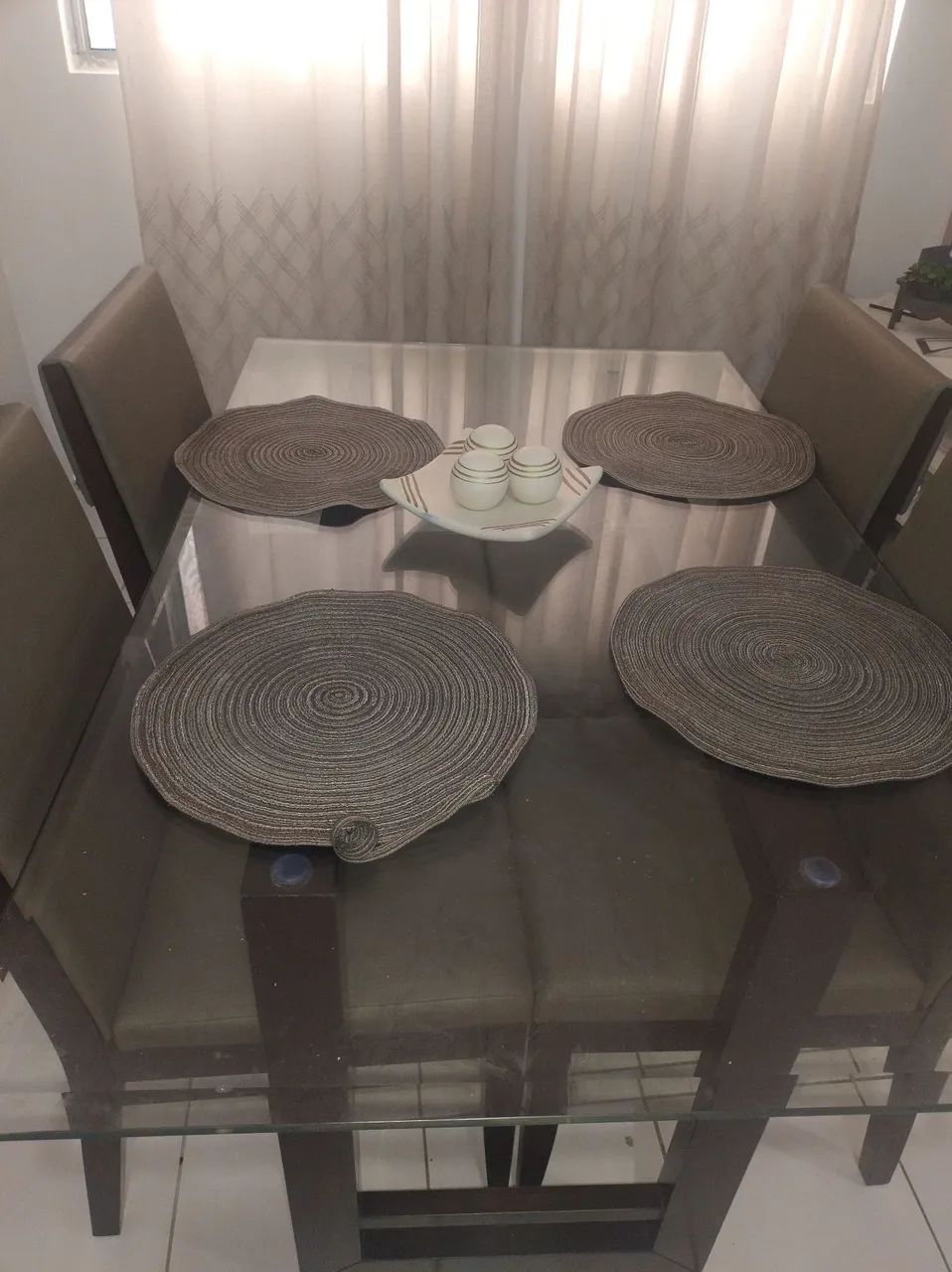 Mesa 4 cadeiras