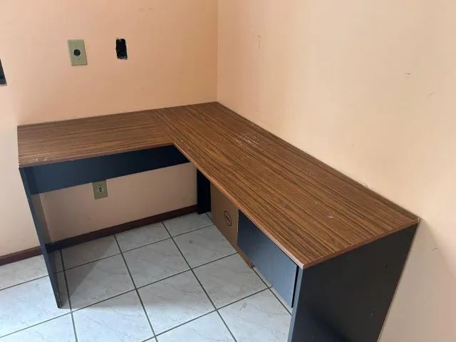 Selling L-shaped Desk