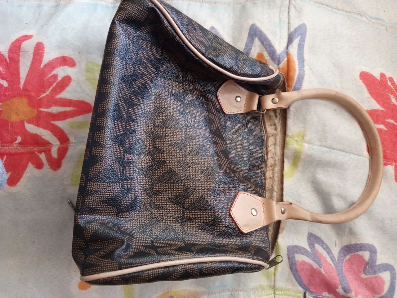 Bolsas feminina linda R$40 - Foto 2