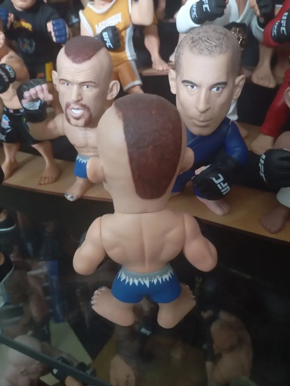 Boneco UFC Titans Chuck Liddell Vinyl - Foto 4