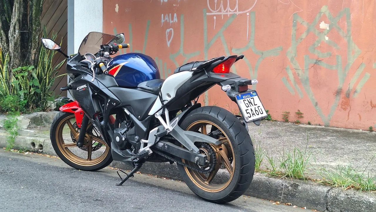 Vendo CBR250r - Foto 5