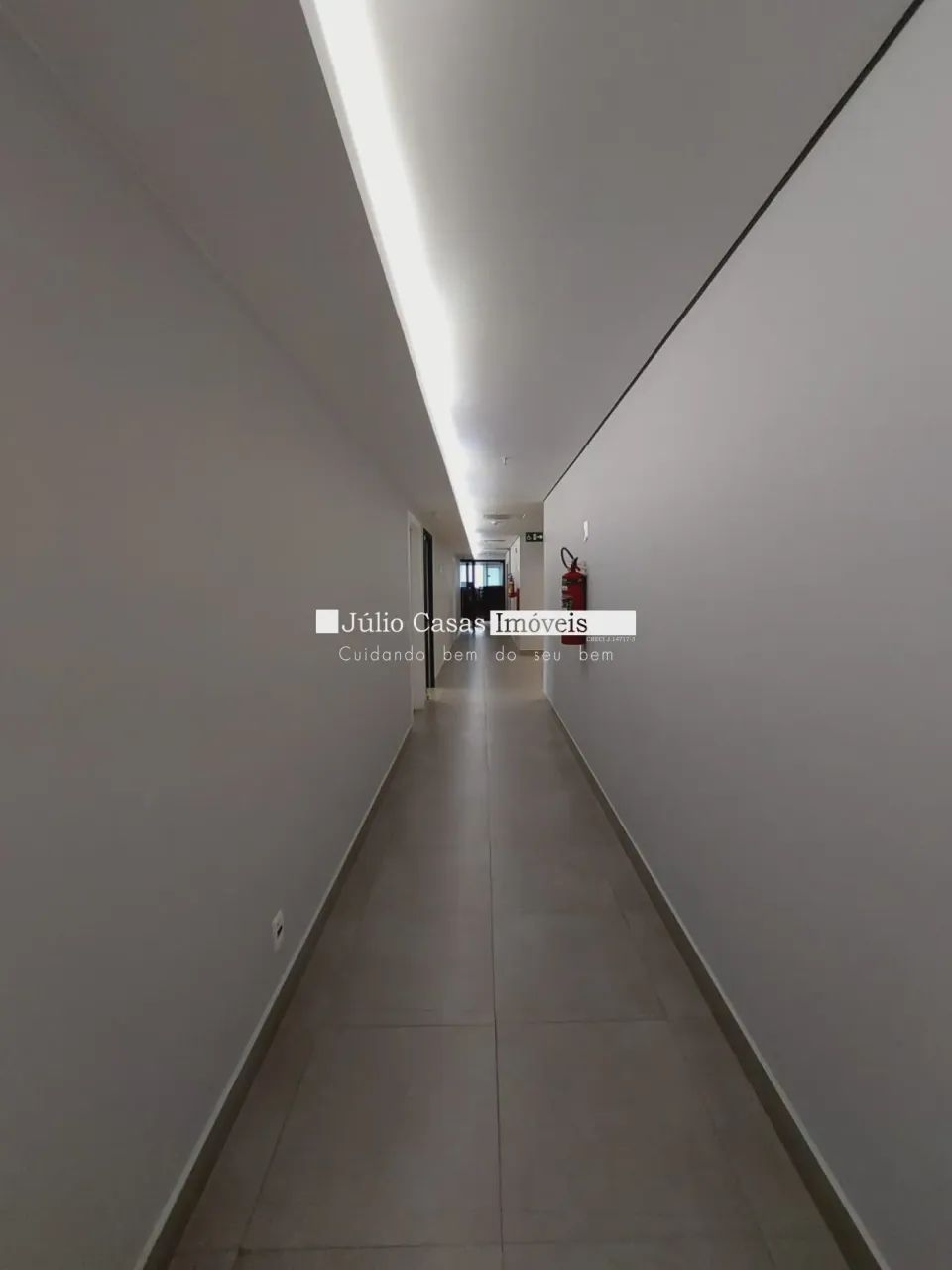 Sala comercial modulada e mobiliada para aluguel - Foto 3