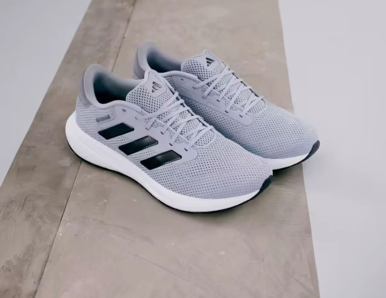 Tênis Adidas 42 