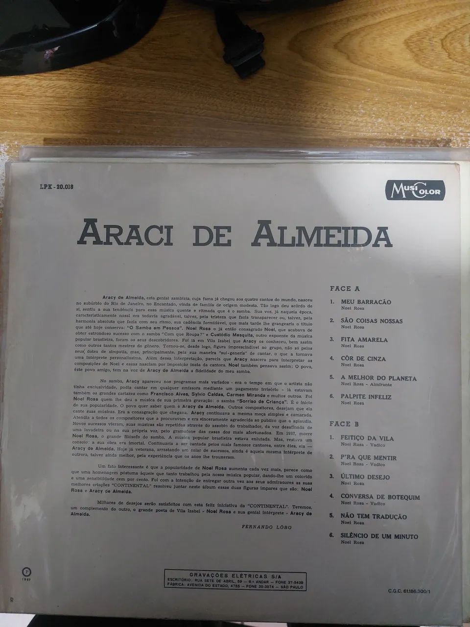 Noel Rosa na voz de Araci de Almeida  - Araci de Almeida (1967) - Foto 2