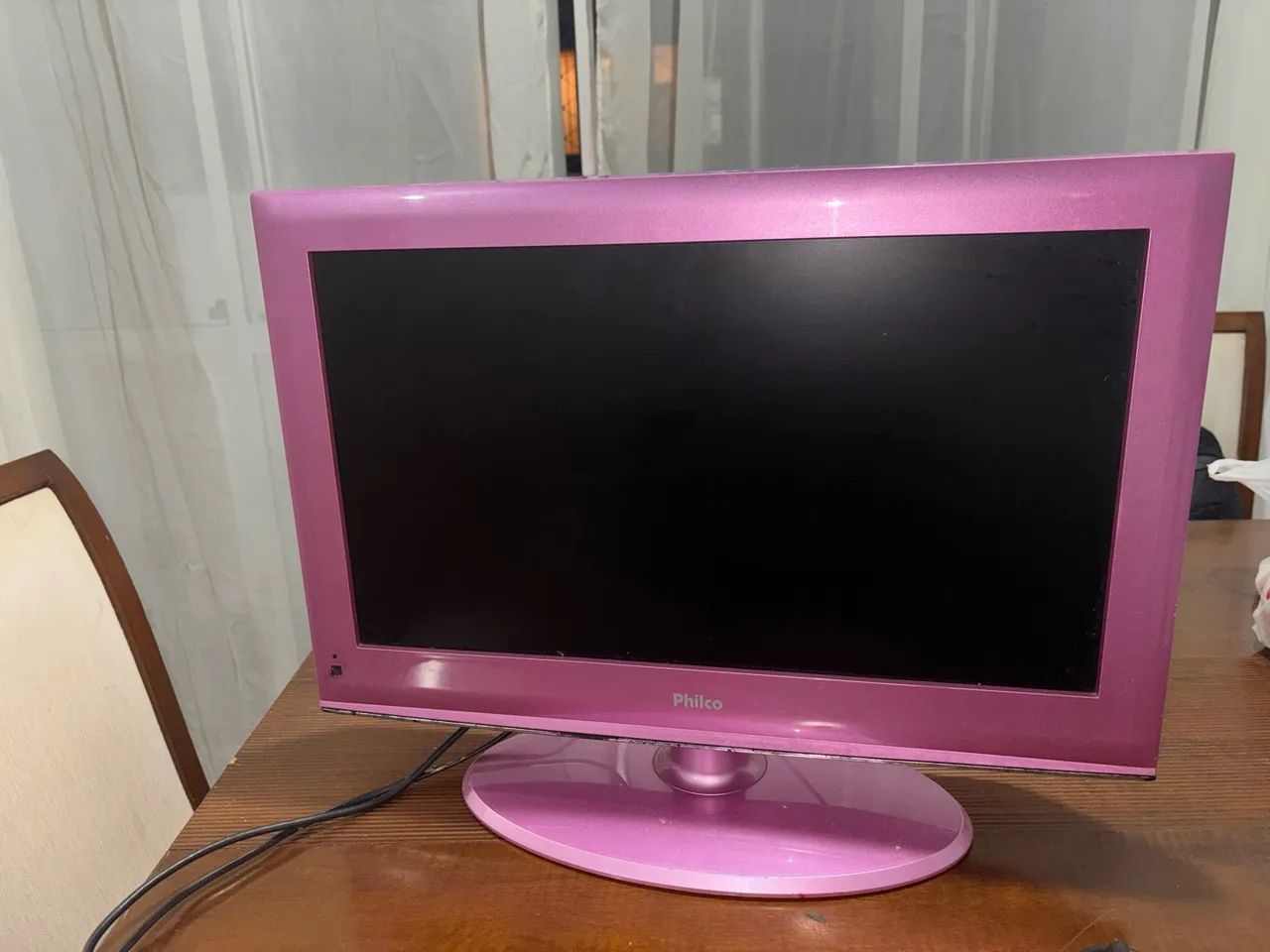 Televisão rosa Philco 24 polegadas 