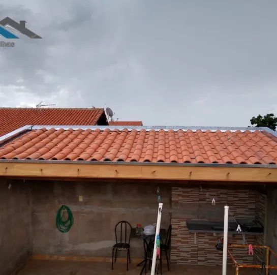Conserto ou instalação de Calhas, Rufos e Telhados.